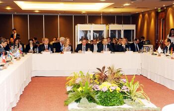 reunion-del-consejo-suramericano-de-infraestructura-y-planeamiento-cosiplan-en-el-crowne-plaza-de-asuncion-con-la-asistencia-de-los-ministros-y-mi-205310000000-1352040.jpg