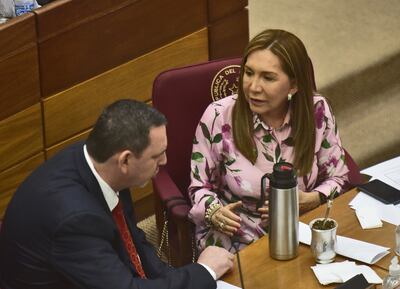 Los senadores de Alto Paraná el acusado Javier Zacarías (ANR, cartista) y la llanista Zulma Gómez (PLRA).