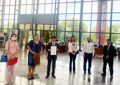 Unos 1.200 abogados pasilleros firmaron el pedido de subsidio.