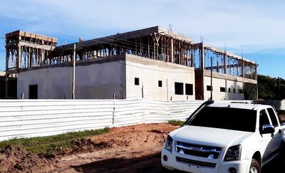 Agentes policiales de varias unidades se trasladaron al sitio para iniciar las investigaciones.