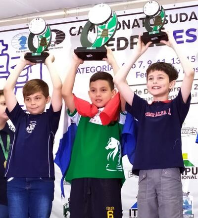 Marcos Miranda (c),  el mejor U9M en el Sudamericano Escolar
