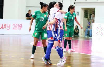 Festejo de las albirrojas contra Bolivia, una imagen que hasta ahora se repite mucho en la Copa.