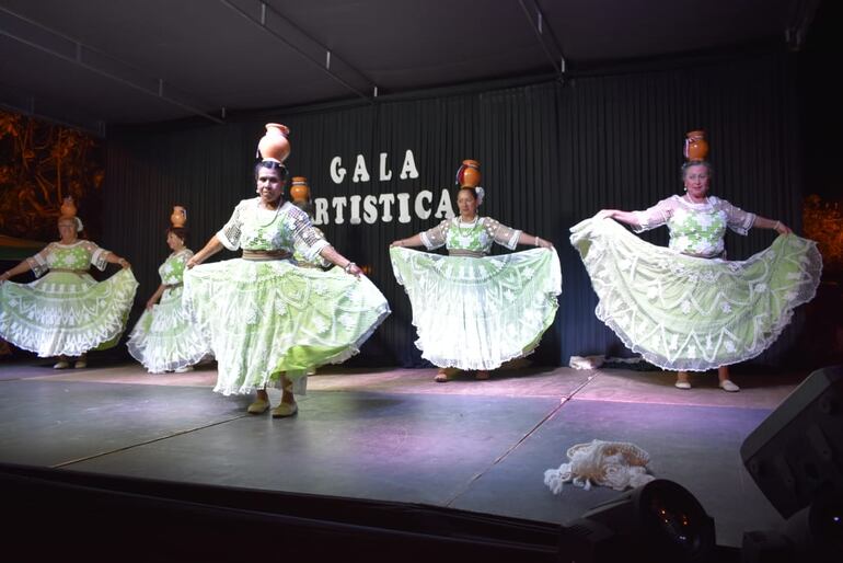 Gala Artística realizada en Ayolas, como cierre de festejos por su aniversario.