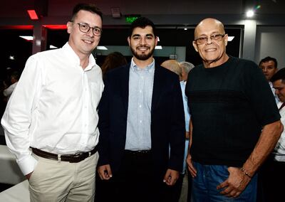 Marcelo Fernández, Bruno Sánchez y
Julio González Cabello.