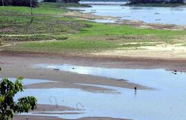embalse-de-itaipu-en-nivel-critico-205214000000-500301.jpg