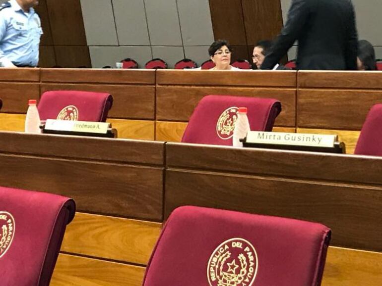 /pf/resources/images/abc-placeholder.png?d=2402