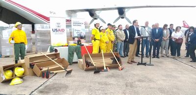 Unos 2.000 bomberos del Paraguay recibirán donaciones de Estados Unidos.