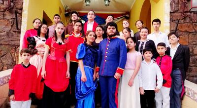 Integrantes del taller juvenil de Arte Dramático de Villarrica, que esta noche llevarán a escena la obra “Pancha Garmendia”. El evento está enmarcado en el Festival de la Raza.