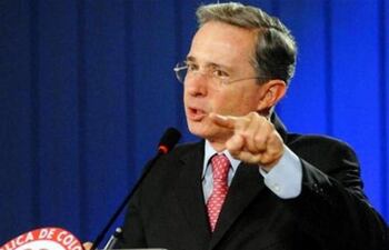 alvaro-uribe-174143000000-1057413.jpg