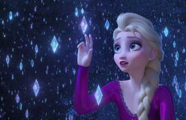 La reina Elsa (Idina Menzel) en "Frozen II".