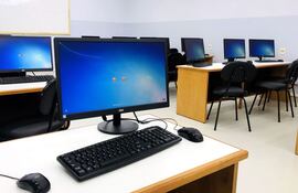 los-laboratorios-de-informatica-de-ucsa-estan-equipados-con-todo-lo-esencial--202244000000-1808723.jpg