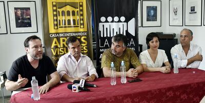 Richard Careaga, Julio Angulo, Osvaldo Ortiz Faiman, Pamela Paredes y Ever Enciso, de las organizaciones vinculadas al Audiovisual, celebraron los pasos previos a la conformación del Instituto Nacional del Audiovisual Paraguayo (INAP).