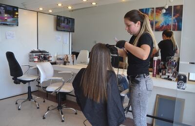 La federación estima que la cuarentena afectó a más de 100.000 profesionales de la belleza.