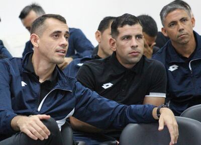 Juan Gabriel Benítez, a su izquierda José Natanael Méndez y Juan Zorrilla, en uno de los recientes encuentros de los árbitros.