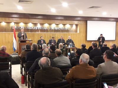 Charla sobre el acuerdo ANDE - Electrobras en la UIP.