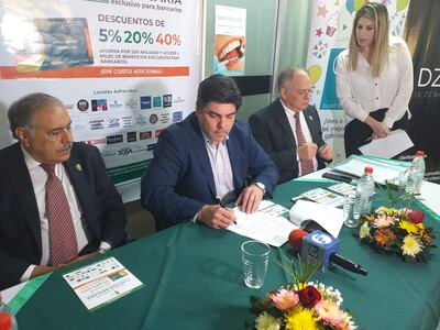 Firma de convenio, jubilados bancarios