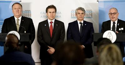 Mike Pompeo, secretario de Estado estadounidense, Luis Castiglioni, Otavio Brandelli, vicecanciller brasileño, y Jorge Faurie, canciller argentino, ayer en Buenos Aires.