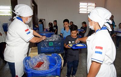 El almuerzo, que ya llega a las escuelas, es indispensable para implementar jornadas extendidas.