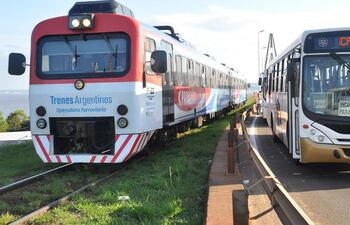 a-la-izquierda-se-ve-el-transporte-ferroviario-de-la-empresa-casimiro-zbikoski-sa-que-explota-el-servicio--232213000000-1534709.jpg