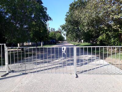 Vallas metálicas en 67 calles de Villa Florida.