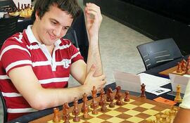 axel-bachmann-frente-al-tablero-con-semblante-distendido-gano-las-tres-partidas-que-disputo-hasta-el-momento-en-el-iberoamericano-que-se-juega-en-li-215452000000-1112528.jpg