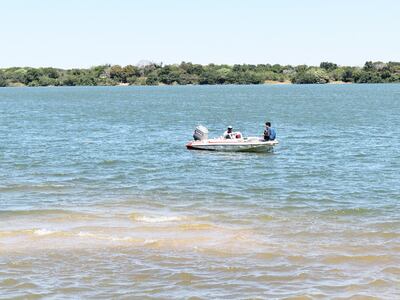 La veda pesquera en aguas compartidas con la República Argentina comenzará el 4 de noviembre próximo.