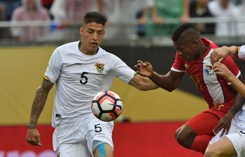 nelson-cabrera-i-en-accion-con-la-seleccion-boliviana-en-un-partido-ante-panama-por-la-copa-america-2016-afp-223346000000-1521825.jpg