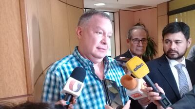 Senador Fernando Silva Facetti.