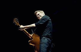 bryan-adams-versiona-clasicos-de-los-anos-50-a-los-70-en-track-of-my-years-112543000000-1117079.jpg