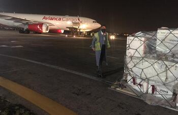 En lugar de mejorar el gasto de los fondos ya aprobados, por ejemplo en insumos médicos que no tengan cuestionamientos, el Gobierno pretende seguir endeudándonos.