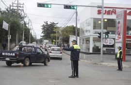 un-total-de-180-agentes-de-la-policia-municipal-de-transito-asuncena-trabajaran-24-horas-y-se-apostaran-en-28-puntos-claves-segun-anuncio-el-direc-223715000000-1480276.jpg