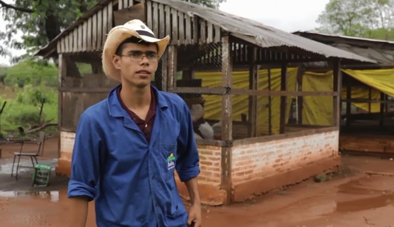 Matías Figueredo (17), estudiante de la Escuela Agrícola Belén, de Concepción.
