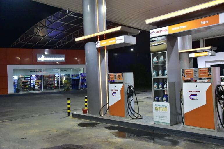 Estación de servicio sobre la avenida San José casi San Blas del barrio del mismo nombre, en Limpio.