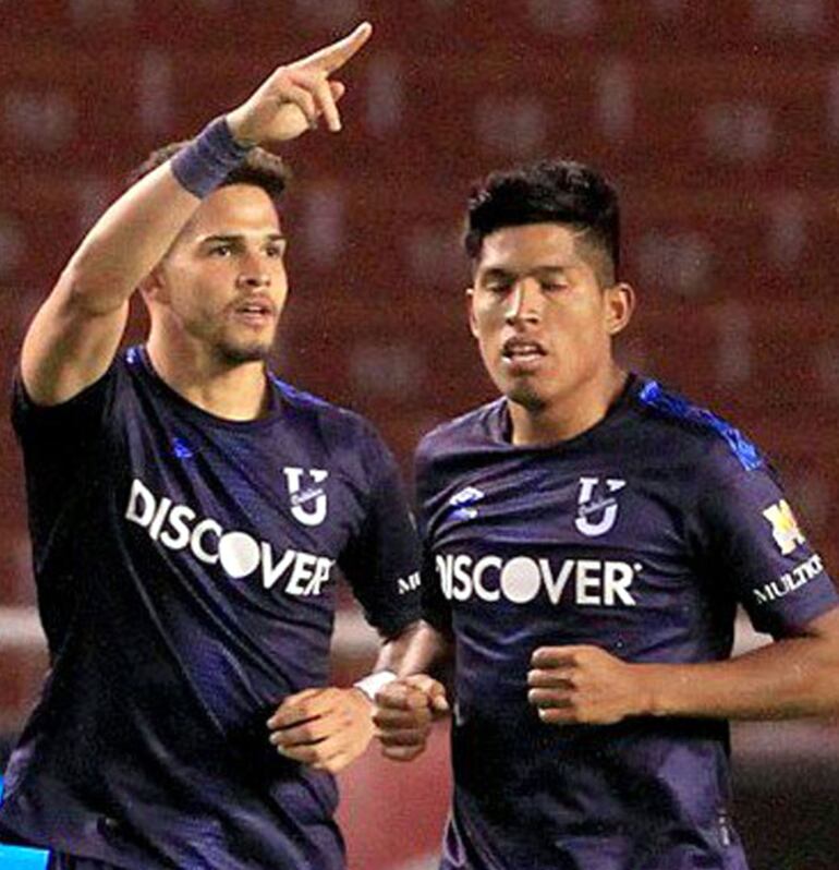 El paraguayo Luis “Totín” Amarilla (i) es el goleador de la Liga Pro de Ecuador.