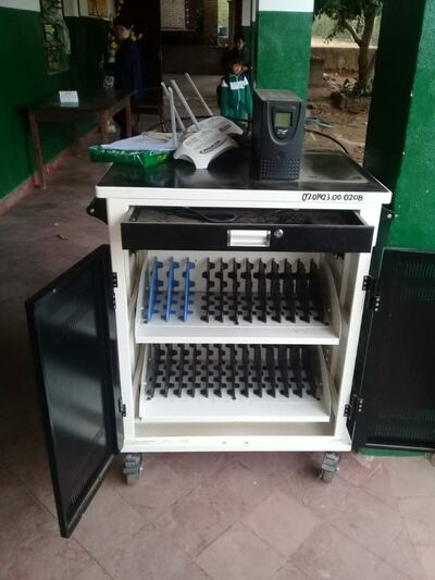 Delincuentes vaciaron una escuela de San Bernardino.