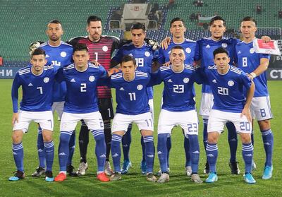 Martínez, Silva, Lezcano, Balbuena, Gómez, Morel (de pie), Villasanti, Moreira, Ángel Romero, Almirón y Riveros, los once que arrancaron el partido amistoso frente a Bulgaria.