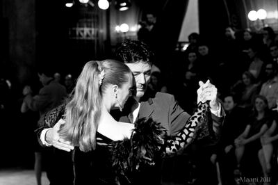 Los bailarines argentinos Carlos y María Rivarola protagonizan el espectáculo “Tango, una emoción, un sentimiento”, que se podrá ver hoy en el marco del ciclo “Nde Rógape”.