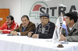 luis-moran-juan-torales-bernardo-rojas-y-jose-pineda-explicaron-en-una-reunion-de-prensa-las-estrategias-que-seguiran-para-enfrentar-al-gobierno-ne-202743000000-569495.jpg