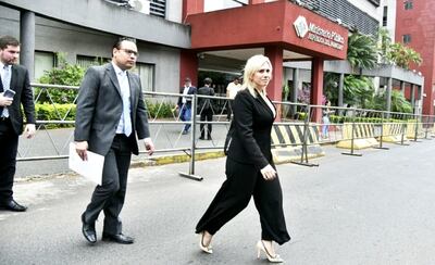 La exabogada de Darío Messer, Leticia Bóbeda, entregó un teléfono móvil y un escrito en la Fiscalía, que dice que se pone a disposición.