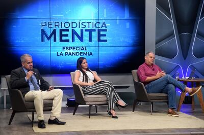 Pedro Halley,    Carmen Marín y Joaquín Roa en el plató de Periodísticamente Especial La Pandemia.