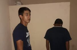 Ricardo Iván Fernández Galeano (18) y un mejor de 16 años, detenidos por robo agravado.