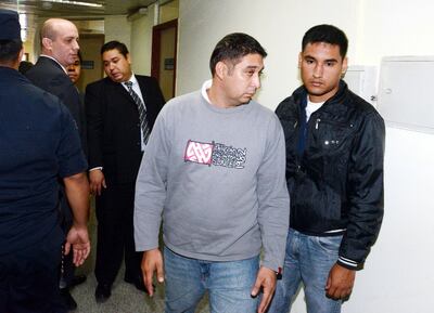 (Centro) El abogado Euclides Vaesken (foto del 2014), en pasillo de tribunales, era funcionario de Marcas, del MIC.