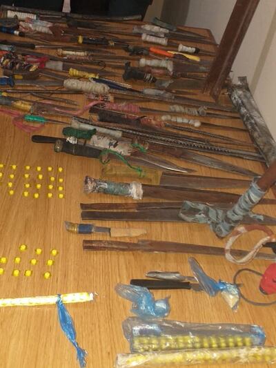 Armas blancas y dosis de Disomnilan incautadas de la penitenciaría regional de Concepción.