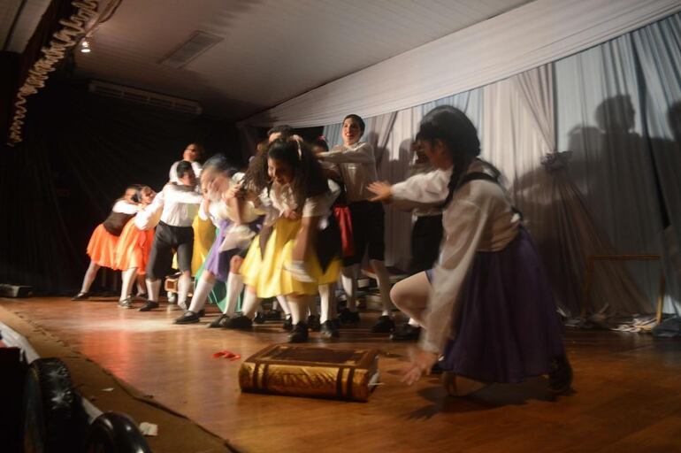 /pf/resources/images/abc-placeholder.png?d=2395