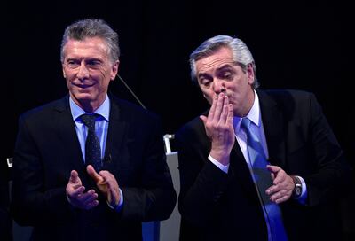 Mauricio Macri y Alberto Fernández, luego del segundo debate de candidatos presidenciales en Argentina.