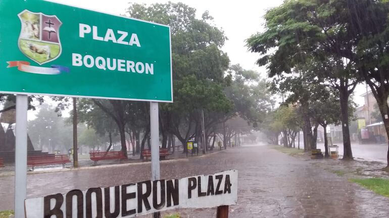 La lluvia ayudó a aplacar el intenso calor.