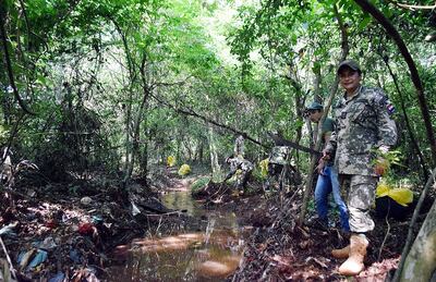 Diversos tipos de desperdicios juntaron los militares.