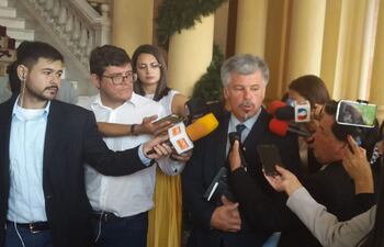 Arnaldo Giuzzio, ministro de la Senad.