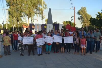 Pobladores de Fuerte Olimpo se organizaron en protesta para exigir mayor seguridad.