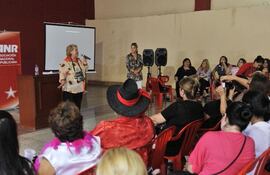 reunion-de-mujeres-coloradas-ayer-por-la-tarde-en-el-local-de-la-junta-de-gobierno-de-la-anr--224124000000-518295.jpg
